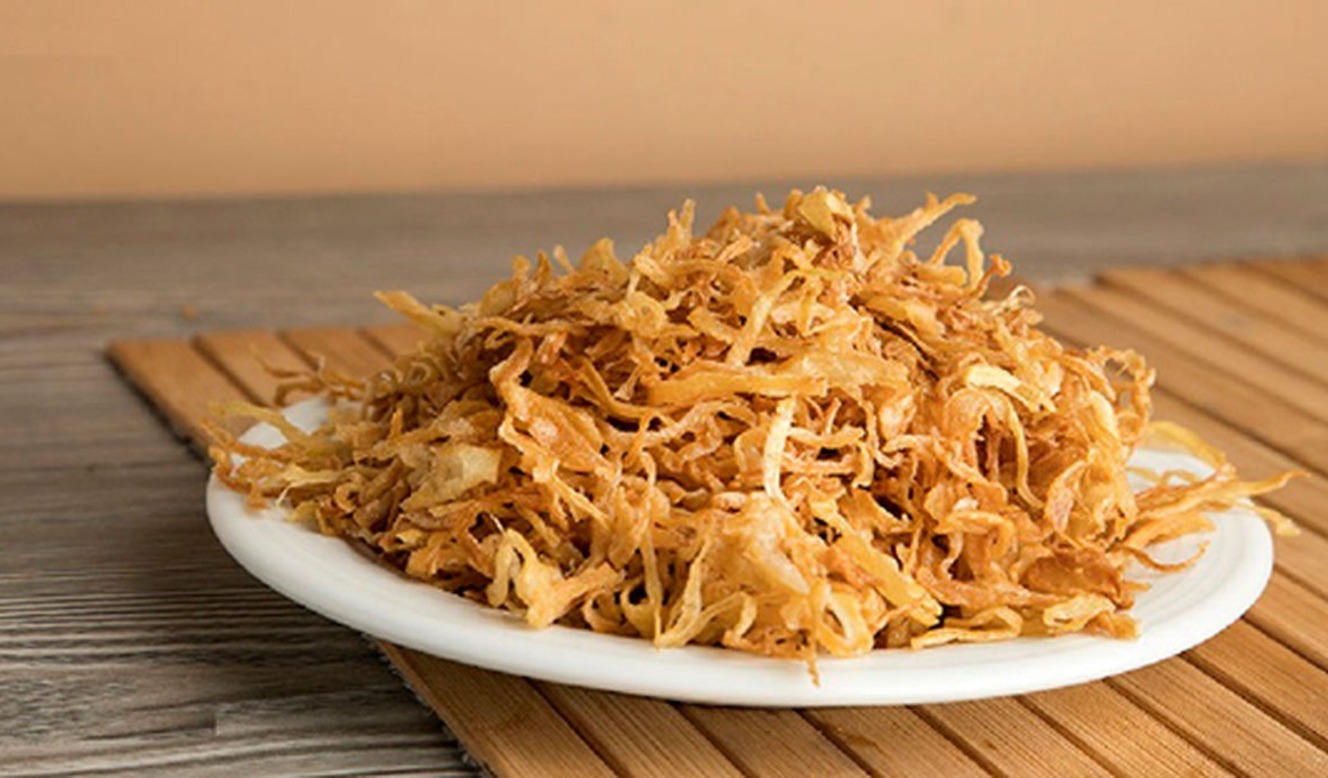 طرز تهیه پیازداغ مجلسی طلایی و ترد به روش حرفهای