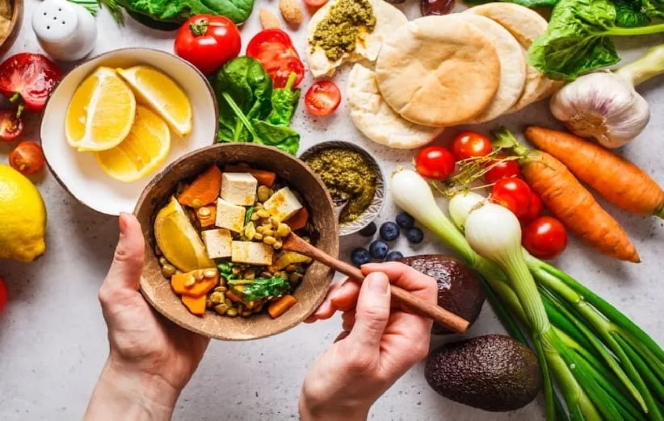 رژیم گیاهخواری؛ راهنمای کامل انتخاب غذاهای کامل و پروتئیندار