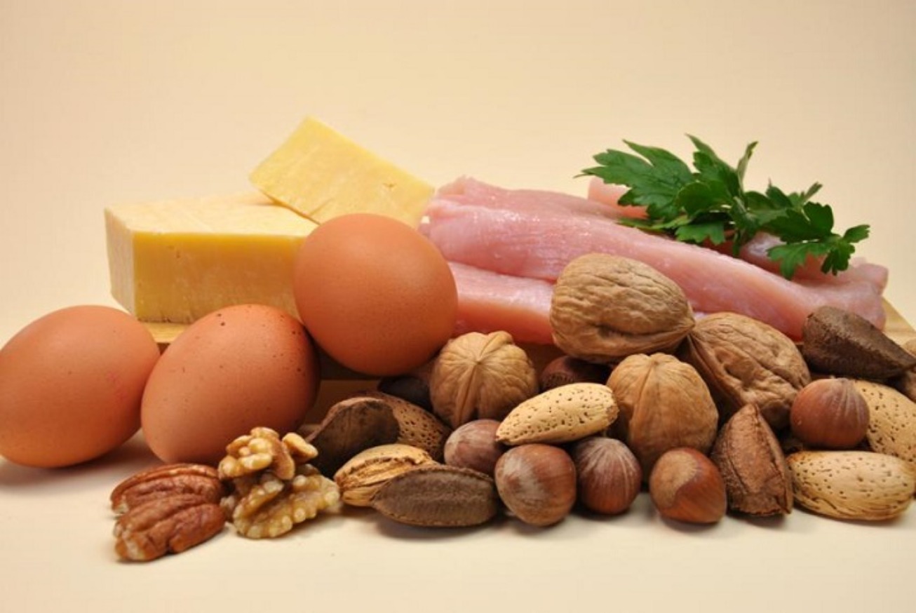 غذاهای مناسب دیابت؛ راهنمای تغذیه سالم برای کنترل قند خون