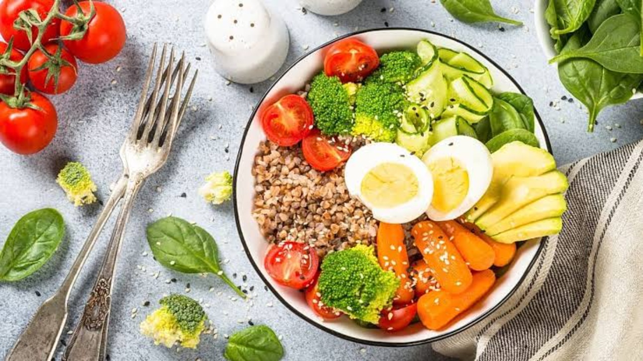 رژیم گیاهخواری؛ راهنمای کامل انتخاب غذاهای کامل و پروتئیندار