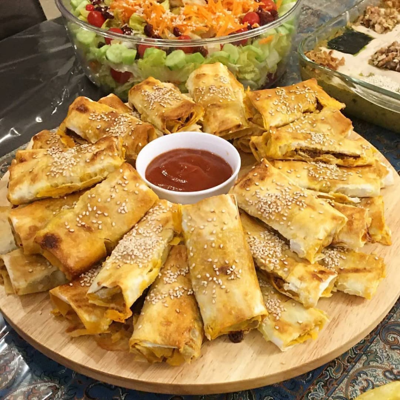 طرز تهیه بورک ترکی؛ با پنیر و سبزیجات تازه و خمیر یوفکا