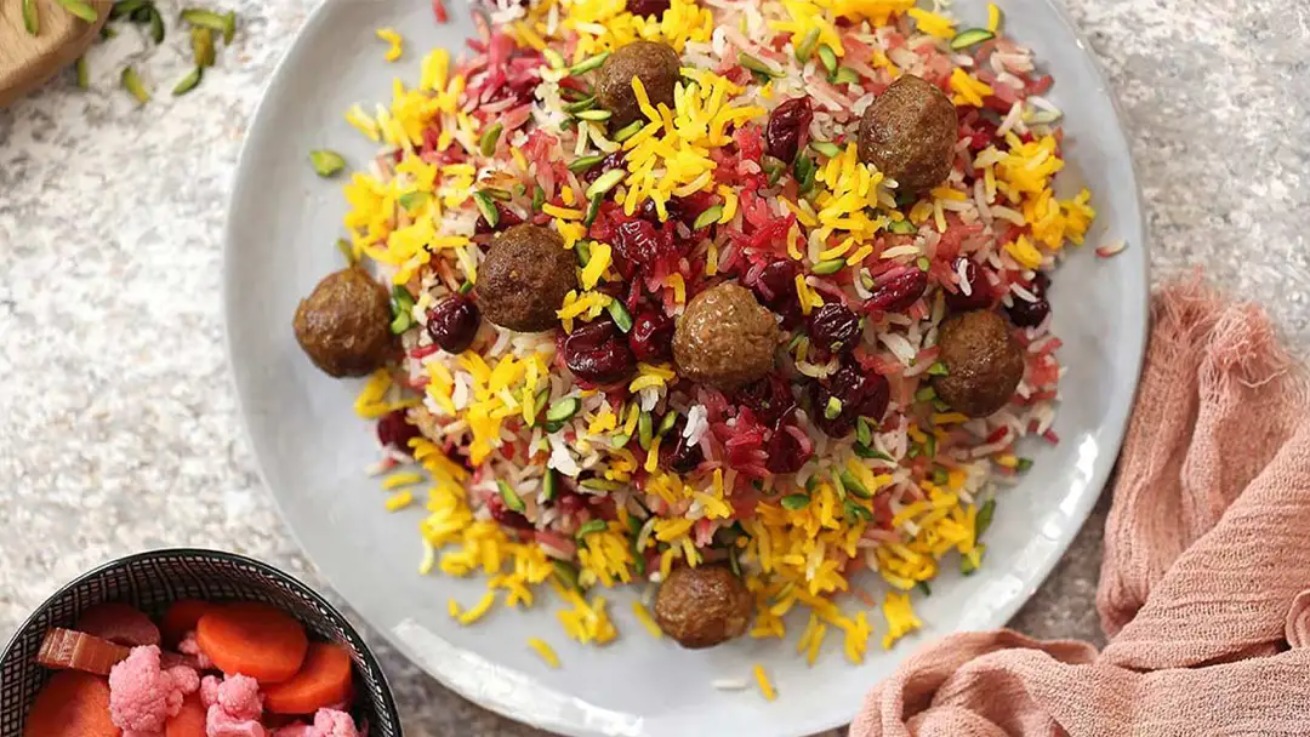 باقالیپلو با گوشت مجلسی؛ دستور پخت رستورانی و فوتوفنهای طلایی