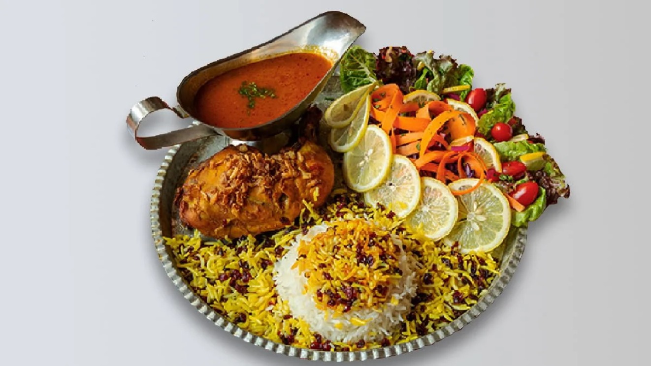 طرز تهیه زرشک‌پلو با مرغ رستورانی؛ فوت‌وفن‌های طبخ مجلسی