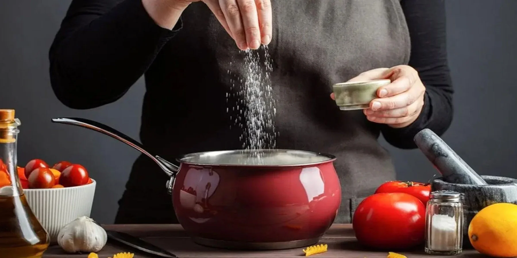 راهکارهای علمی و عملی برای رفع شوری غذا و اصلاح طعم آن