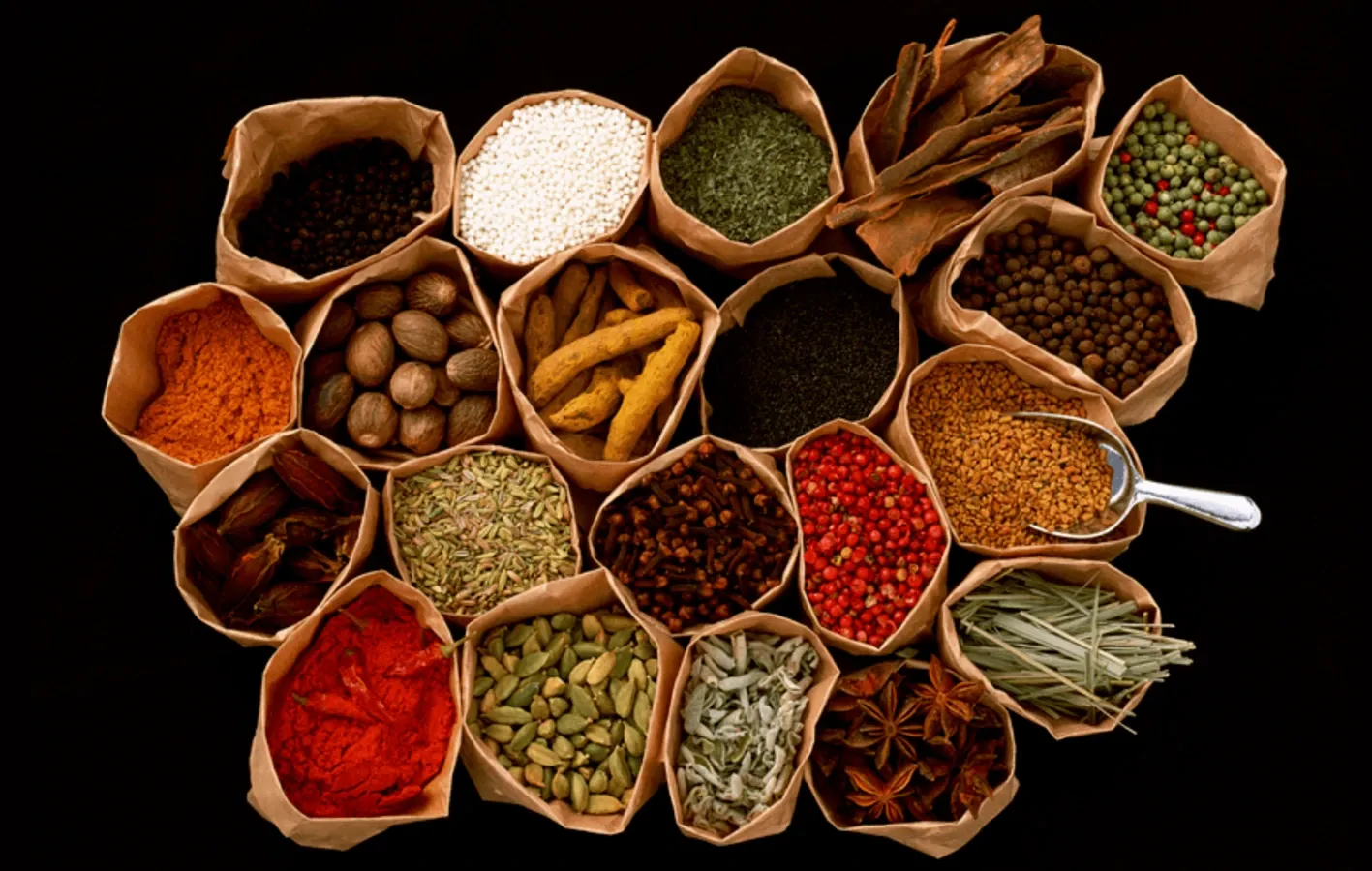 تحلیل شیمی طعم غذا با ادویه؛ بررسی نقش ترکیبات مولکولی