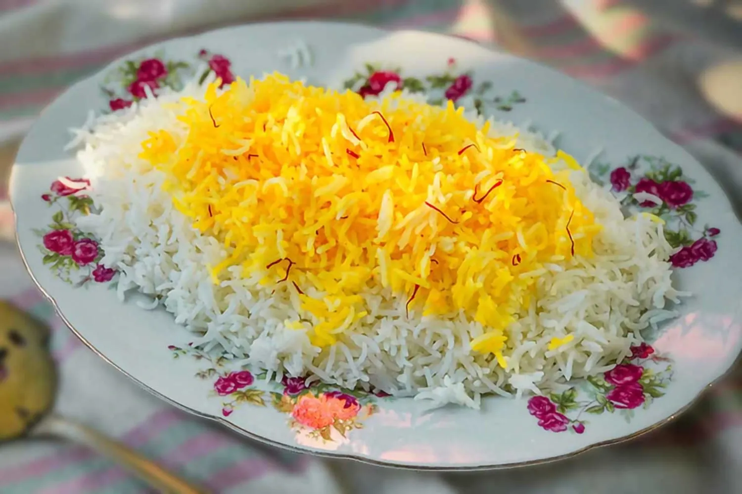 راز خوش رنگ شدن برنج در غذاهای ایرانی؛ روش های سنتی و نوین