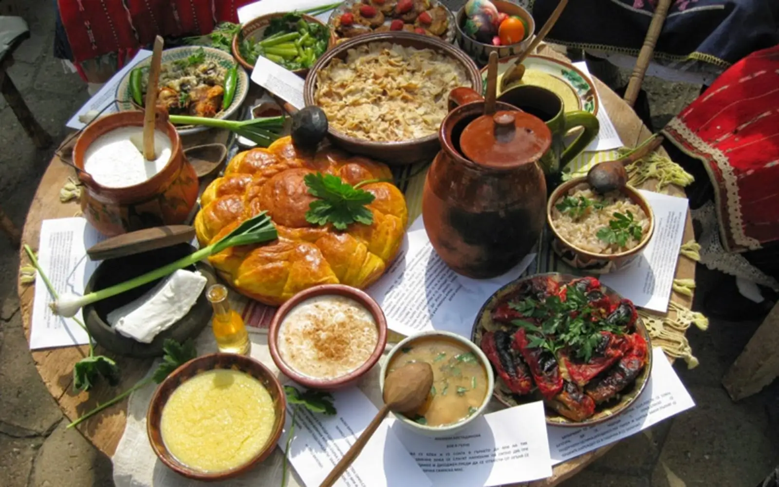 راهنمای جامع تهیه غذای سالم و پروتئینی در سفر و پیکنیک